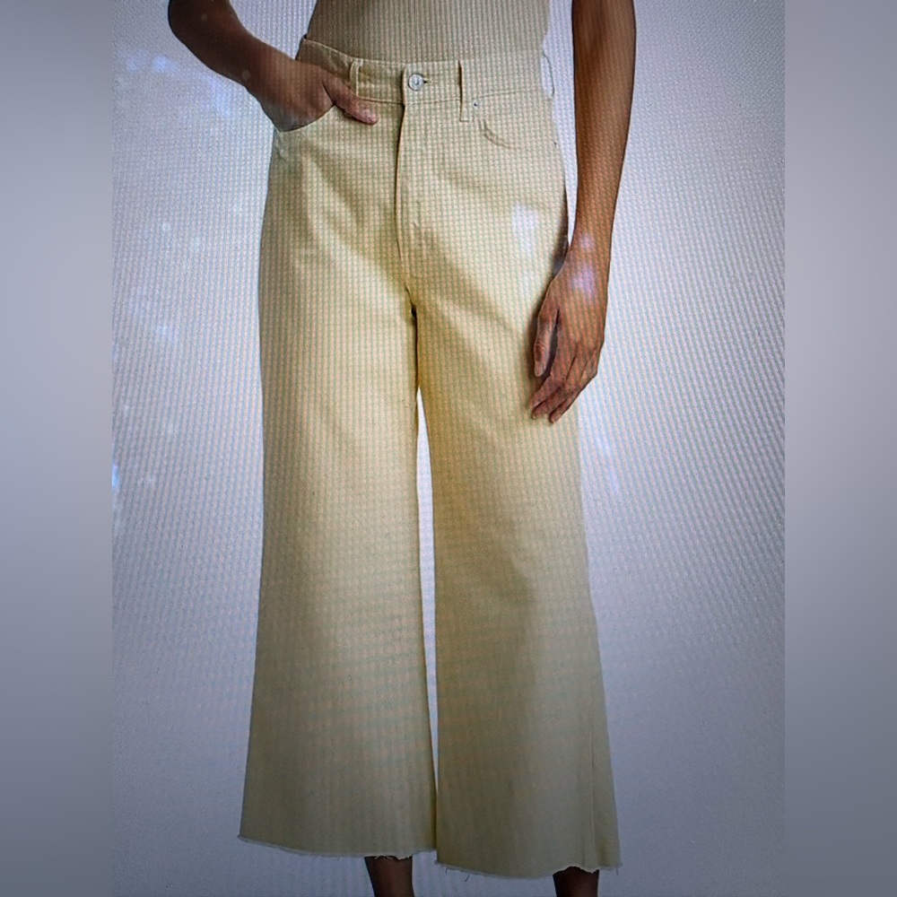 Veronica Beard Taylor Cropped Wide-Leg Jeans in Pale Yellow size 30
